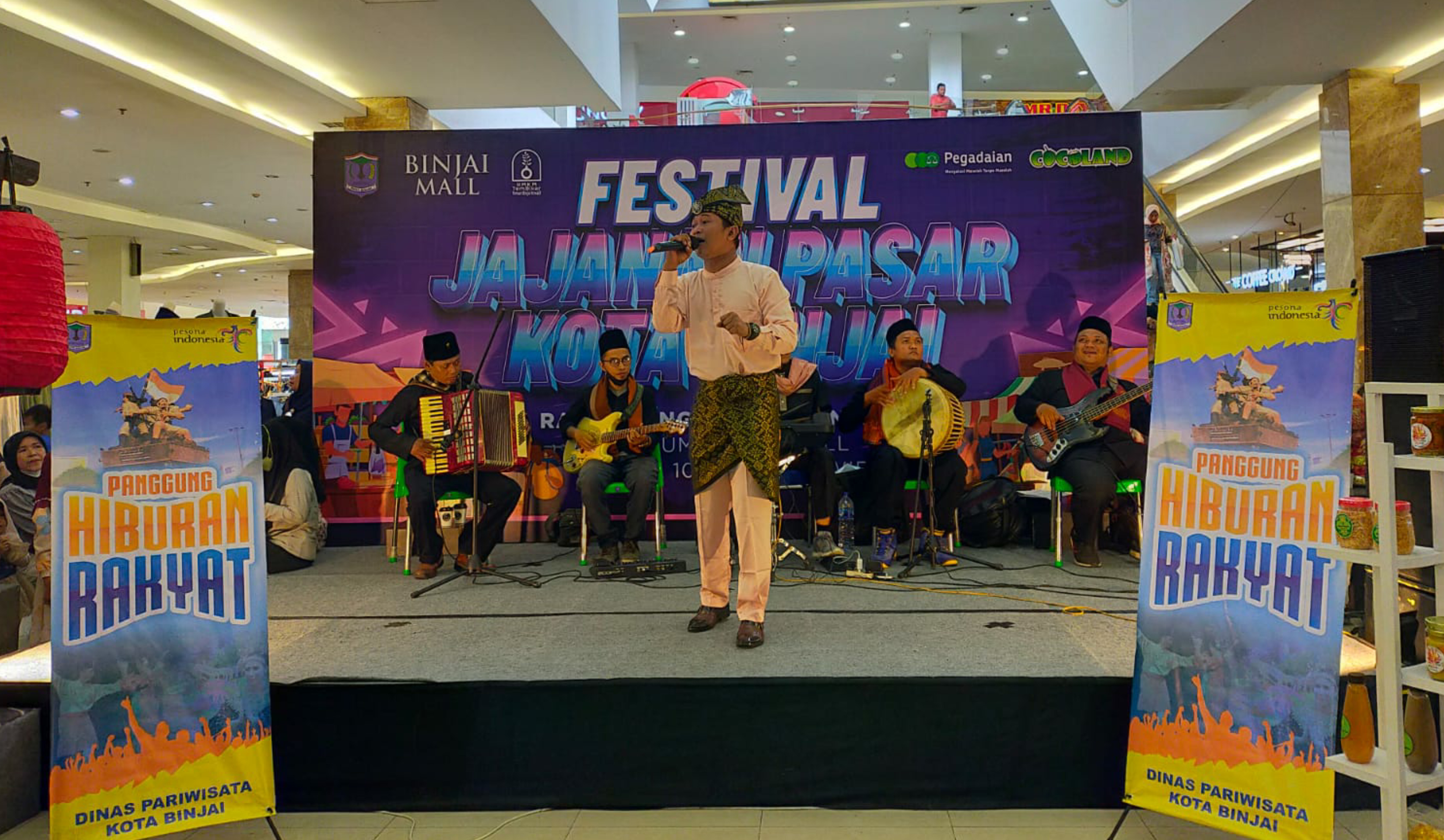 Panggung_Hiburan_Rakyat.jpg